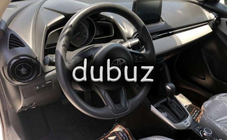 toyota-yaris-2019-ajman-big-4