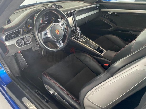 911-gt3-ref-usd3227-big-5