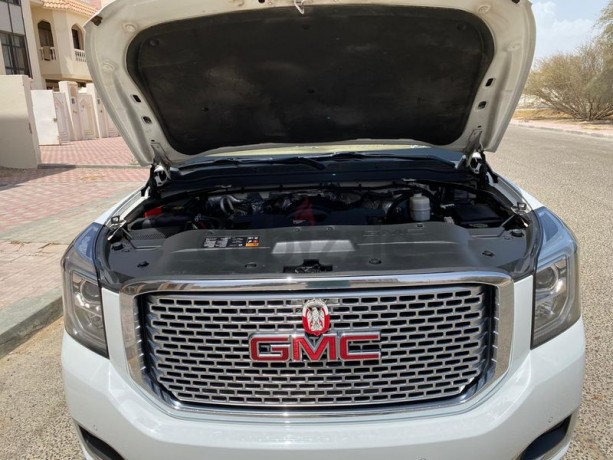 very-clean-gmc-yukon-2016-big-9