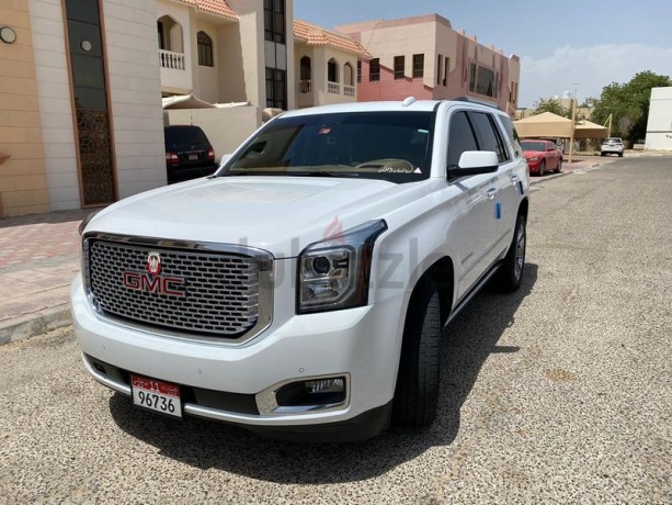 very-clean-gmc-yukon-2016-big-5