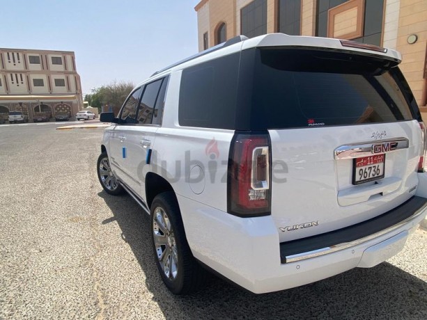 very-clean-gmc-yukon-2016-big-4