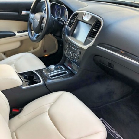 chrysler-300c-2016-limited-edition-big-5