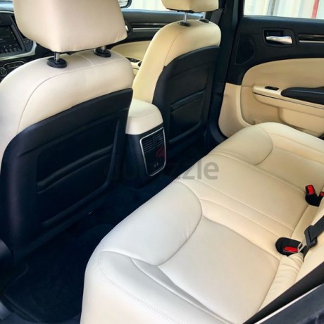 chrysler-300c-2016-limited-edition-big-3