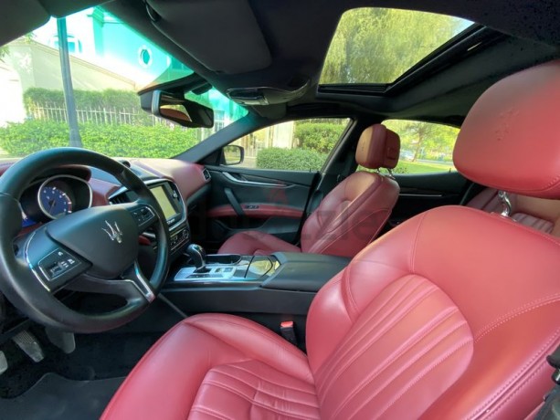 maserati-ghibli-2015-very-clean-under-warranty-full-service-history-by-agency-big-5