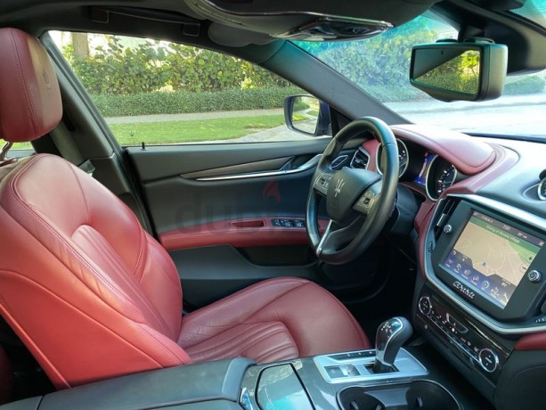 maserati-ghibli-2015-very-clean-under-warranty-full-service-history-by-agency-big-4