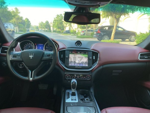 maserati-ghibli-2015-very-clean-under-warranty-full-service-history-by-agency-big-1
