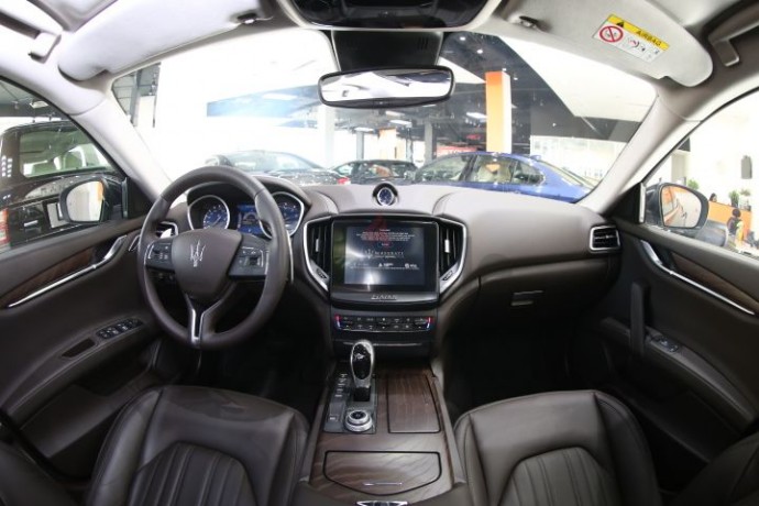 aed3200monthwarranty-till-0220232017-maserati-ghibli-sq4-30l-v6-twin-turbo-best-deal-big-11