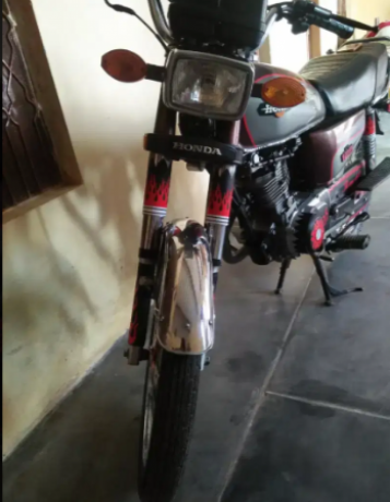 honda-125-big-3