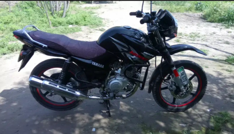 yamaha-ybr-125g-big-1