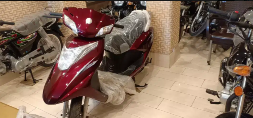 united-scooty-100-cc-big-2