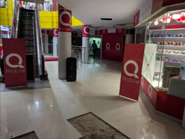 rj-mobile-basement-market-big-2