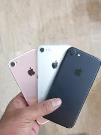 i-phone-7-32gb-non-pta-all-color-available-big-0