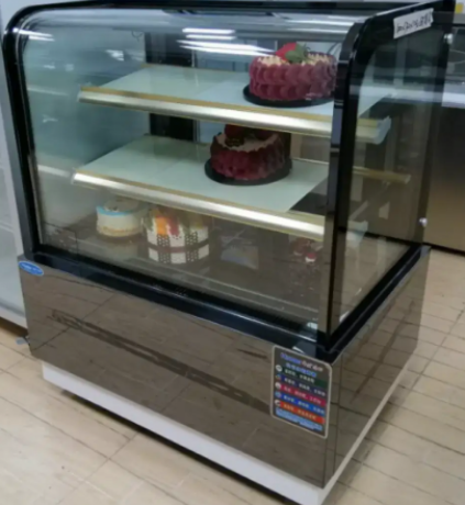 fabricated-and-imported-cooling-display-counter-hotel-bakery-big-3