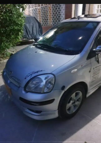 vitz-2002-model-for-sale-big-2