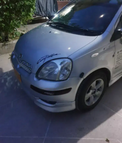vitz-2002-model-for-sale-big-1