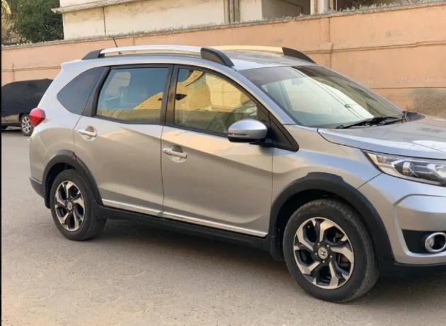 honda-br-v-on-easy-monthly-installment-big-3