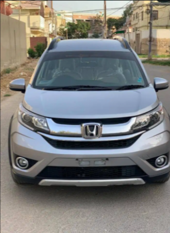 honda-br-v-on-easy-monthly-installment-big-0